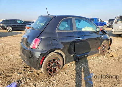 2013 Fiat 500 Electric z USA, uszkodzony, nr VIN 3C3CFFGEXDT732133
